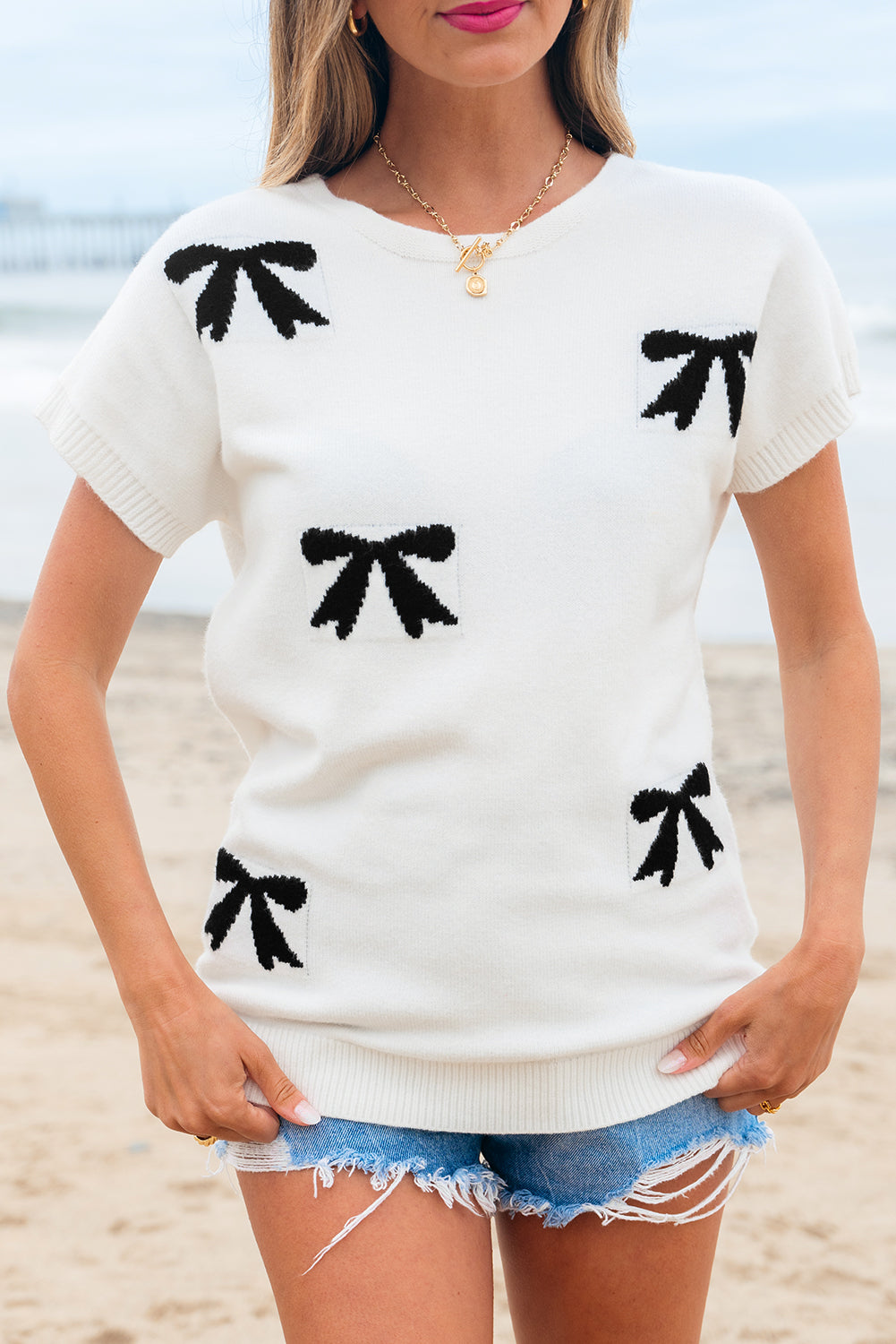 Black Bow Pattern Knit Short Sleeve Sweater