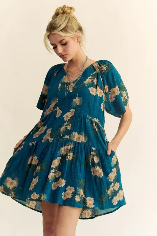 Davi & Dani Floral Print Short Bell Sleeve Pleated Mini Dress
