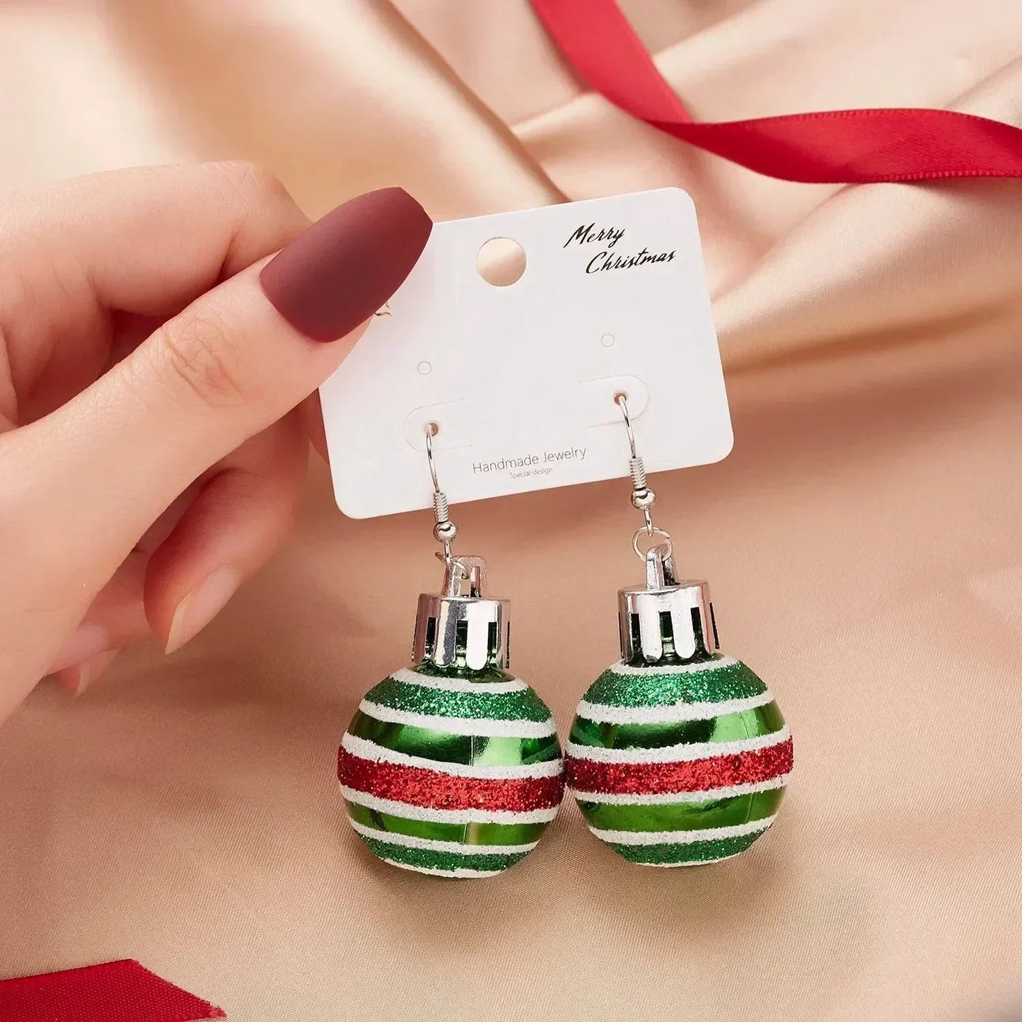 Rinhoo Christmas Circle Round Heart Deer Elk Pendant Earrings Piercing Ear Hook Earring Jewelry for Women