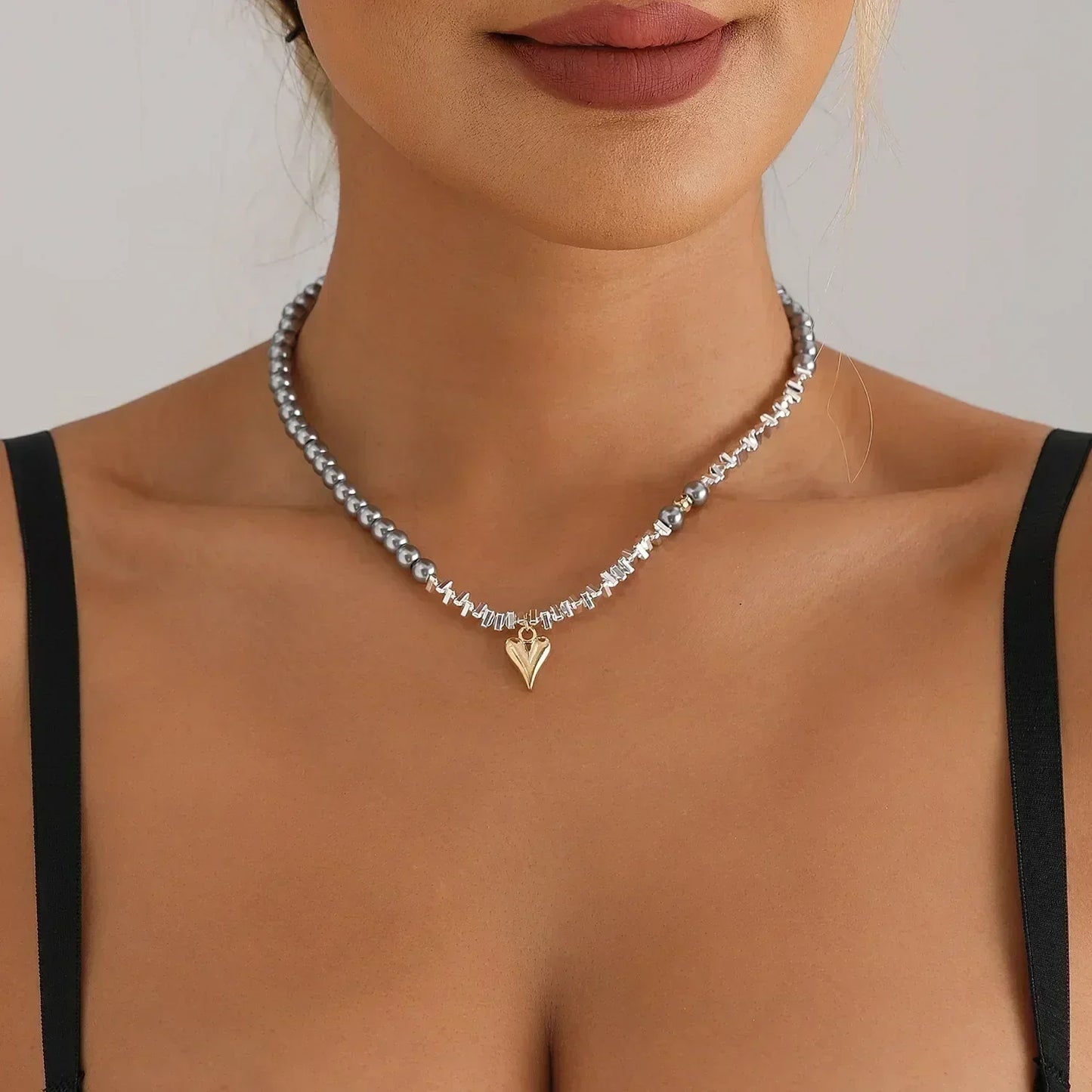Fashion Heart Beaded Necklace for Women Boho Elegant Irregular Crystal Chain Y2K Choker Exquisite Party Gift Jewelry Accessories