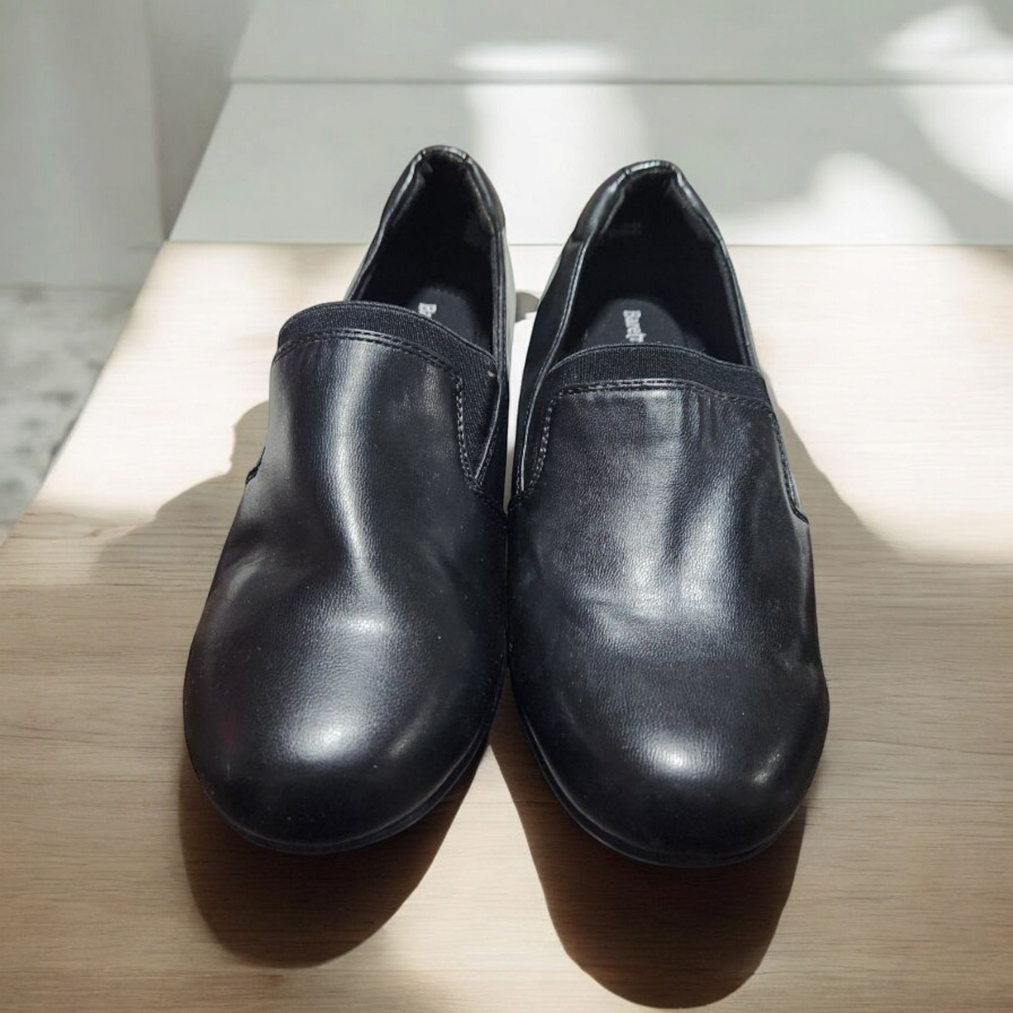 Nursing shoes