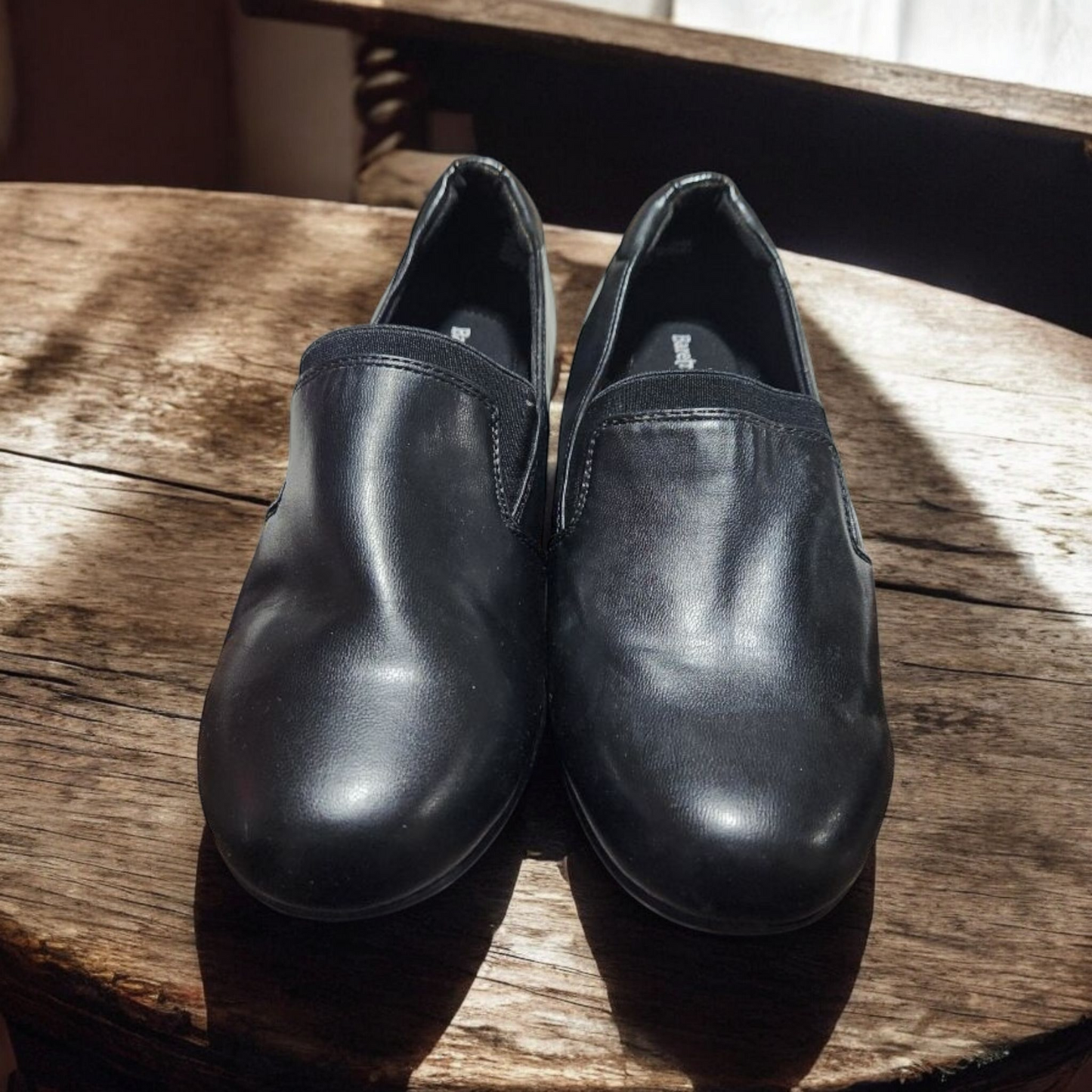 Nursing shoes