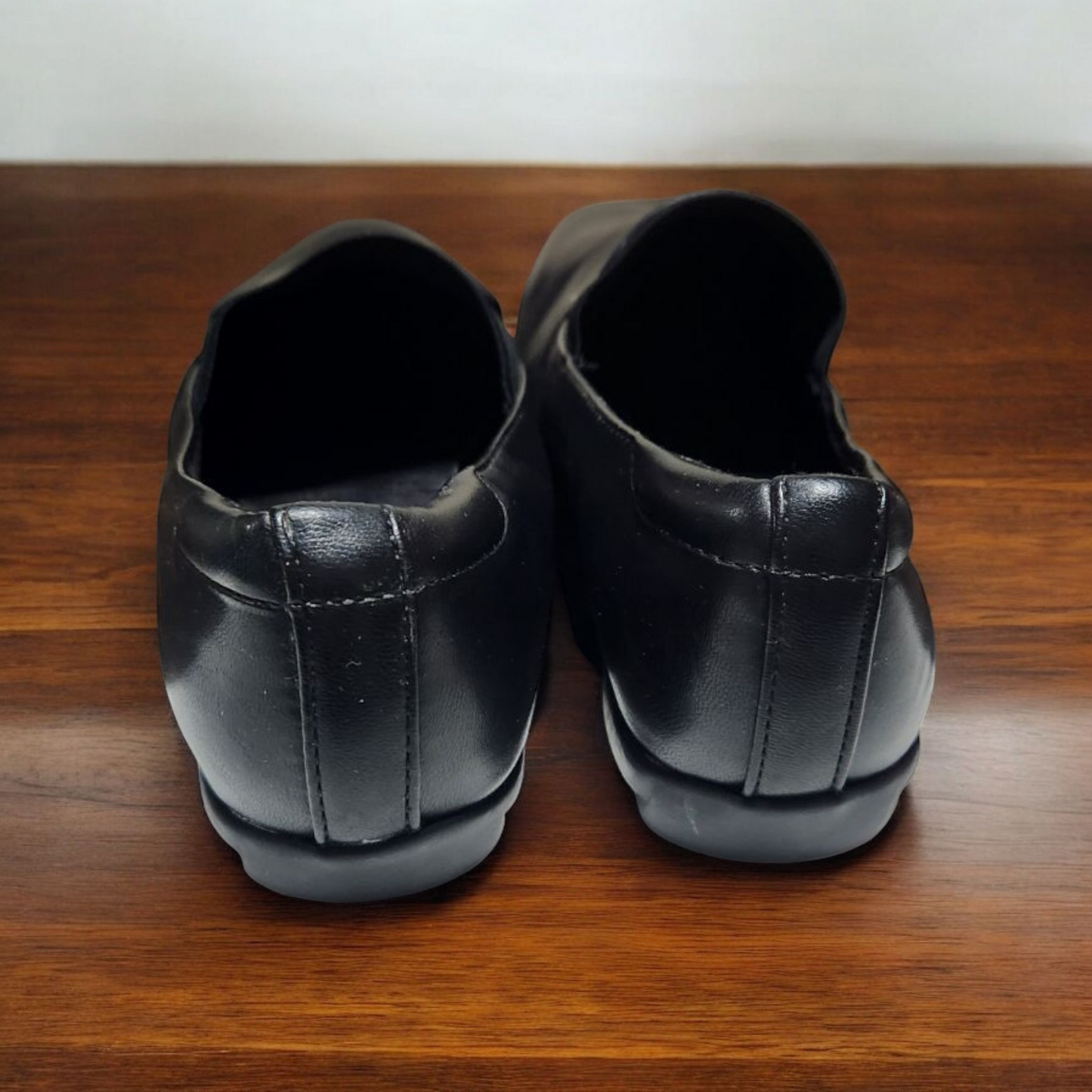 Nursing shoes